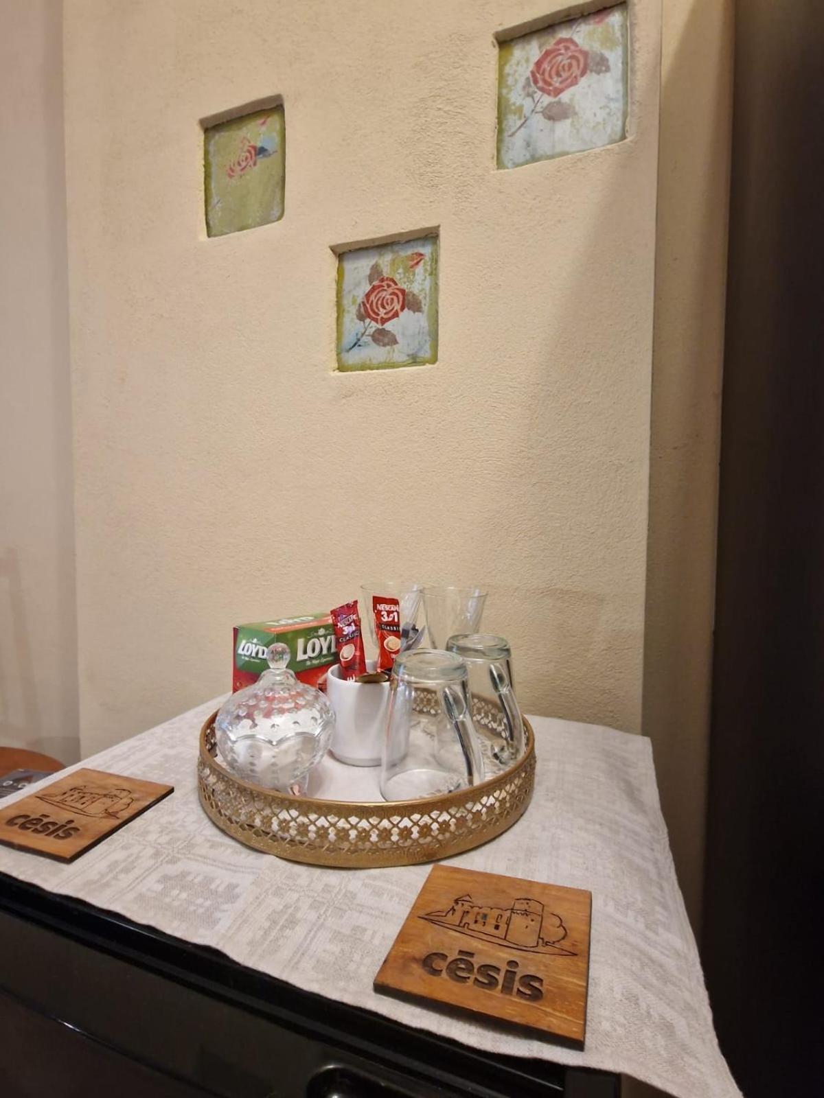 Rigas 20/1 Apartaments Cesis Luaran gambar